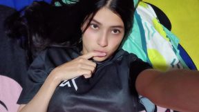 18-YEAR-OLD TEEN PLAYS WITH HER TOY AND TOUCHES HER RICH TITS